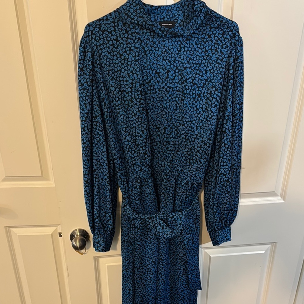 Elegant Blue Patterned Dress